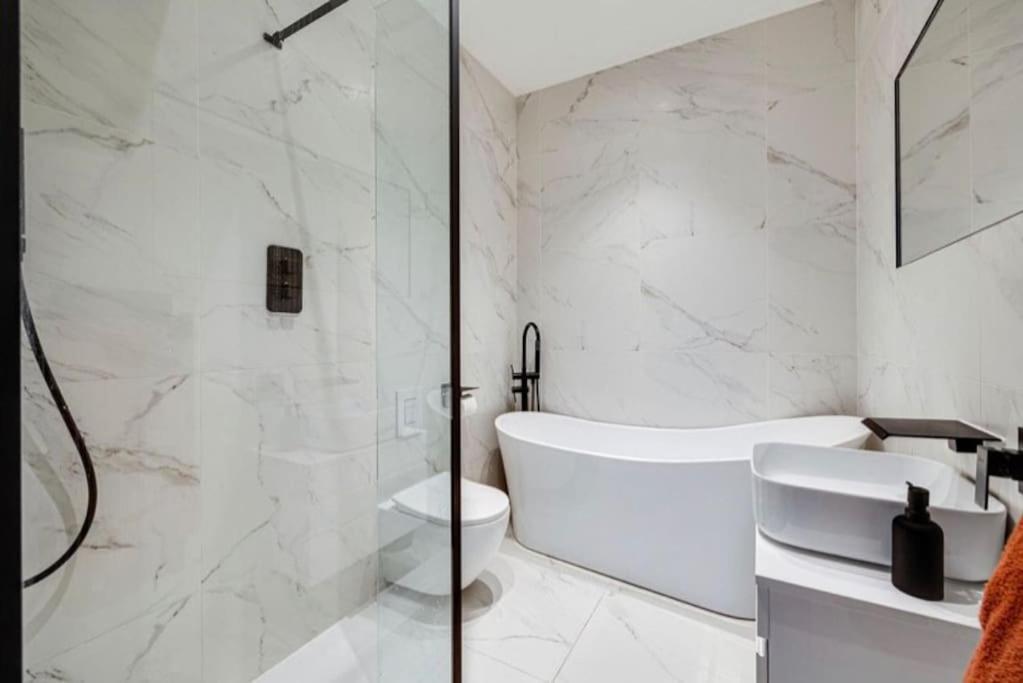 Luxury Apartment: City Centre, Stylish, Modern Chester Exterior foto